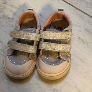 Size 7 See Kai Run sneakers